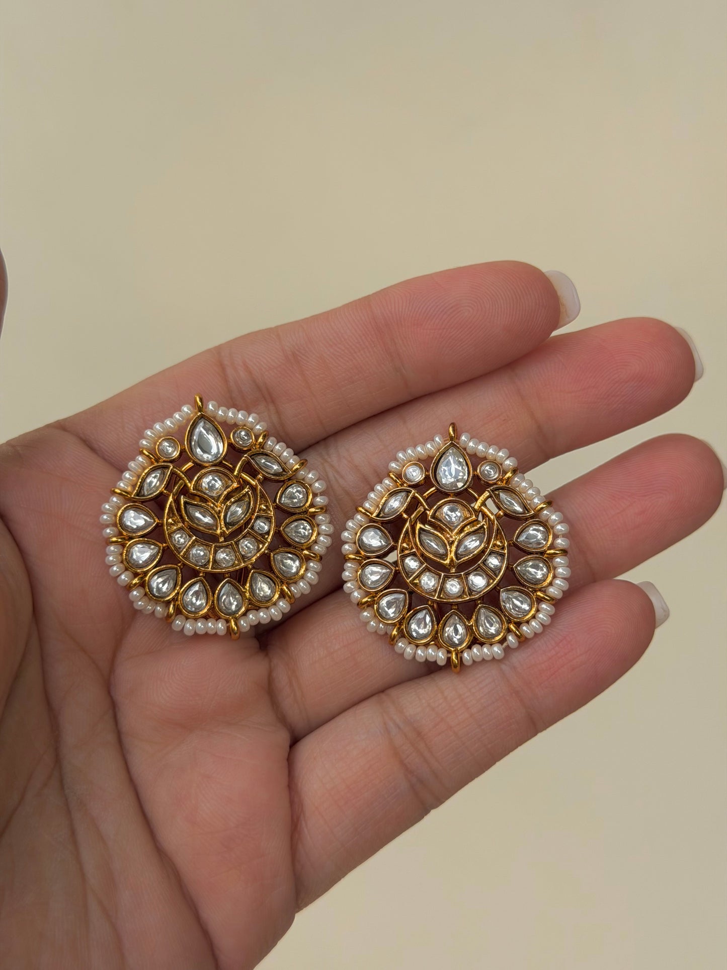 Surana White Elegant Kundan Studs- Real Gold Look