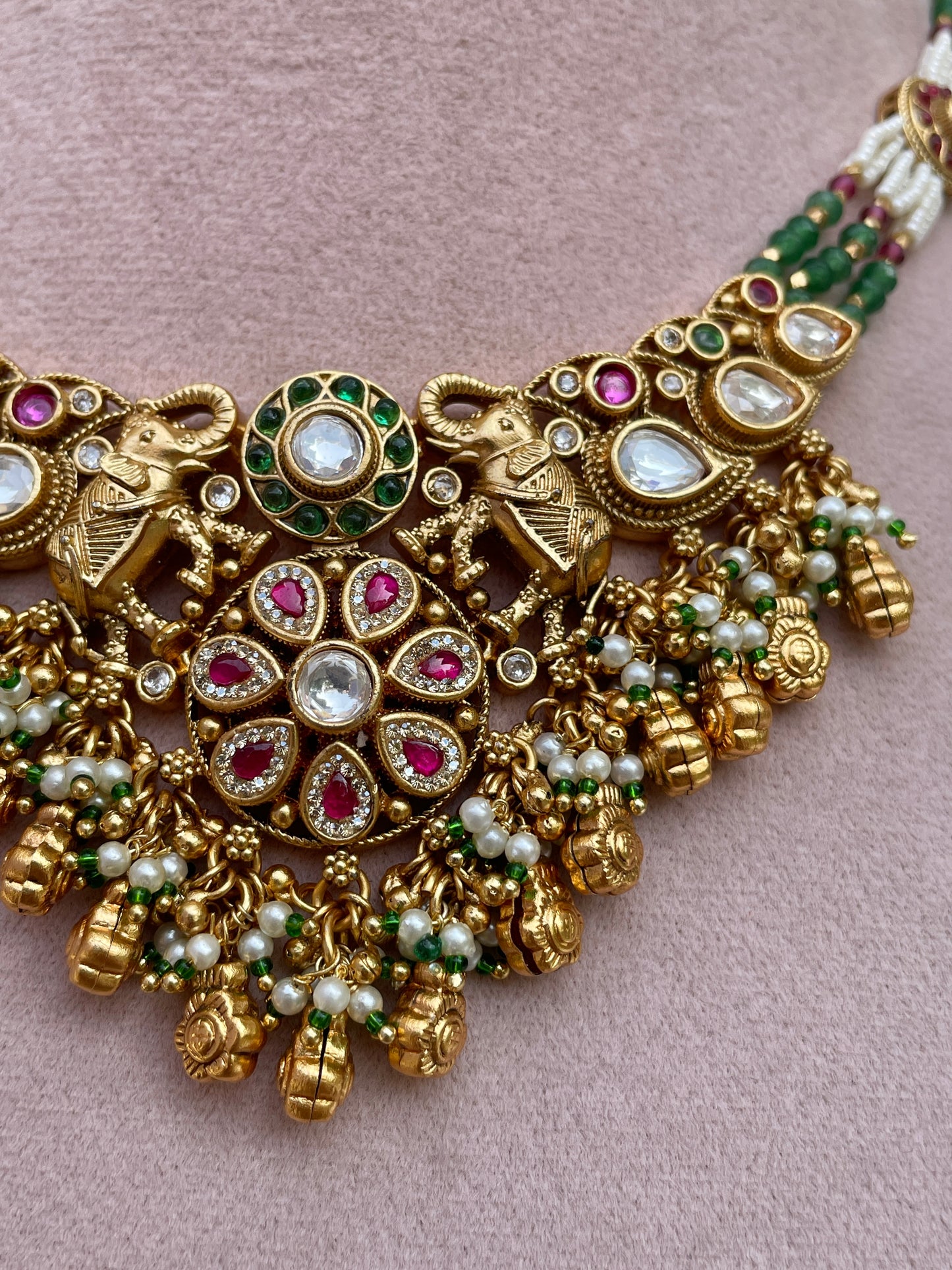 Agraja Antique Necklace Set
