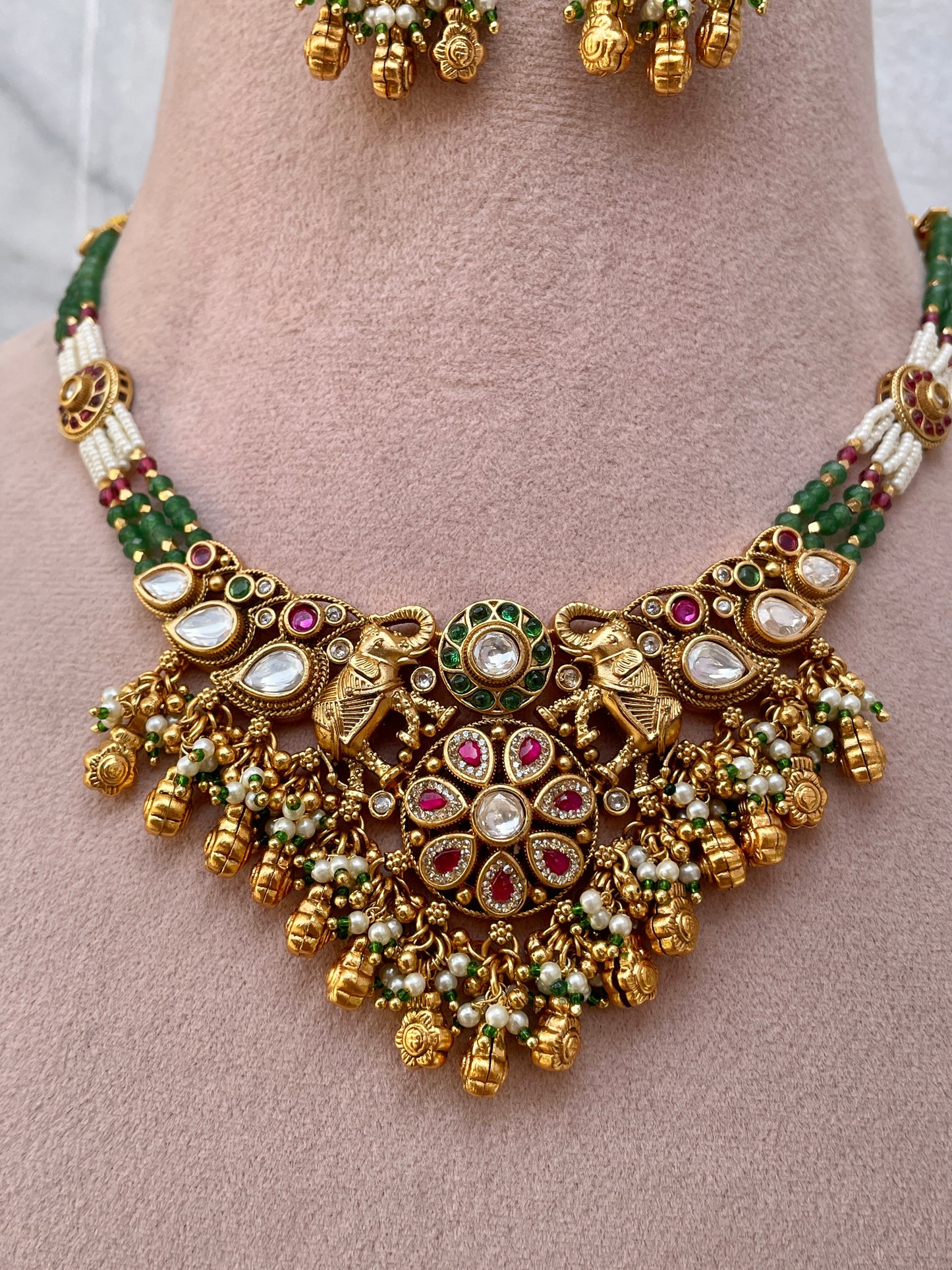 Agraja Antique Necklace Set