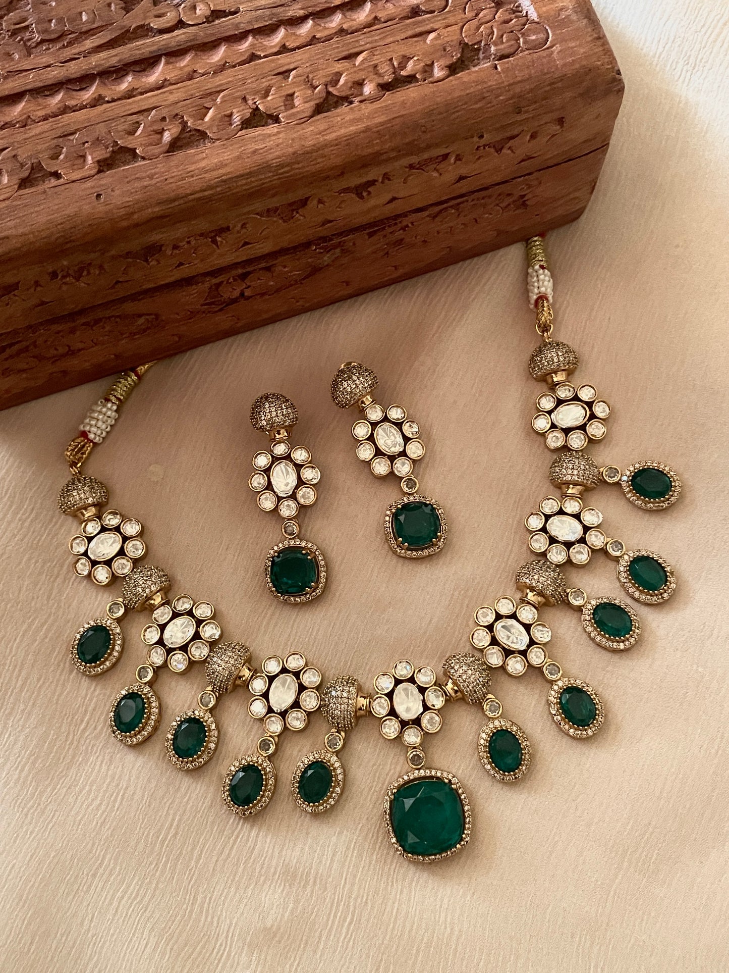 Charbagh Emerald Necklace