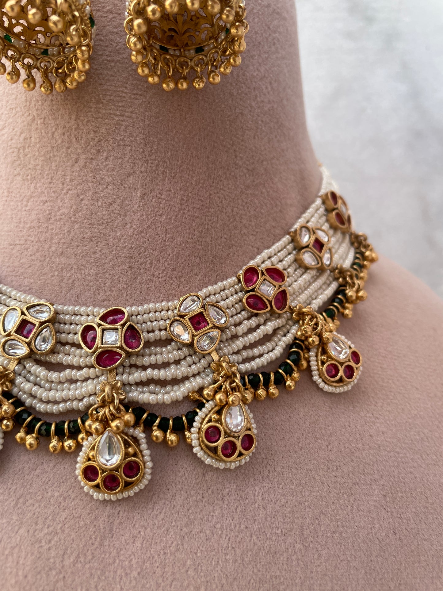 Tasha Antique Pearl Necklace Set