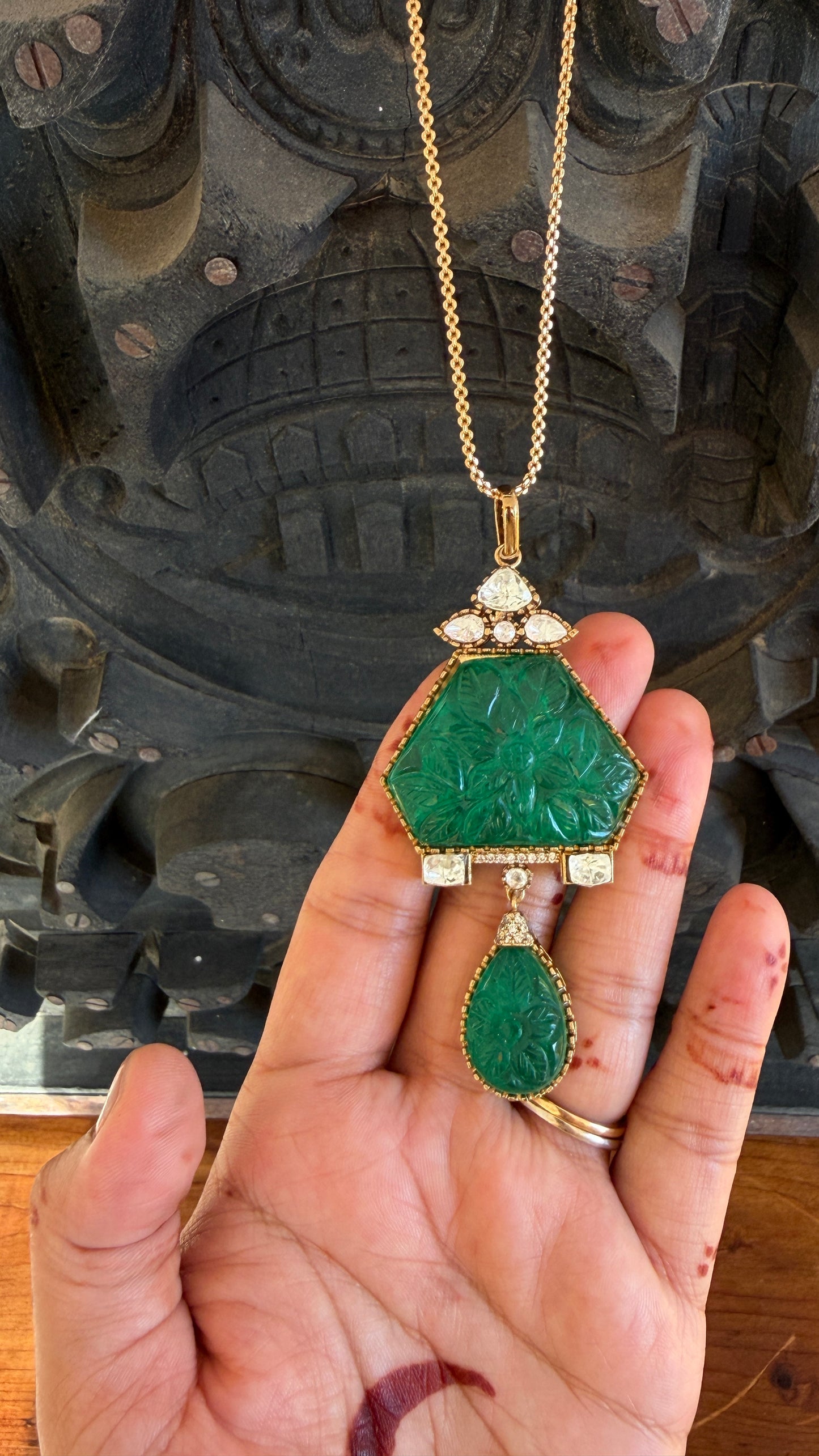 Shwet Carved Emerald Necklace Set