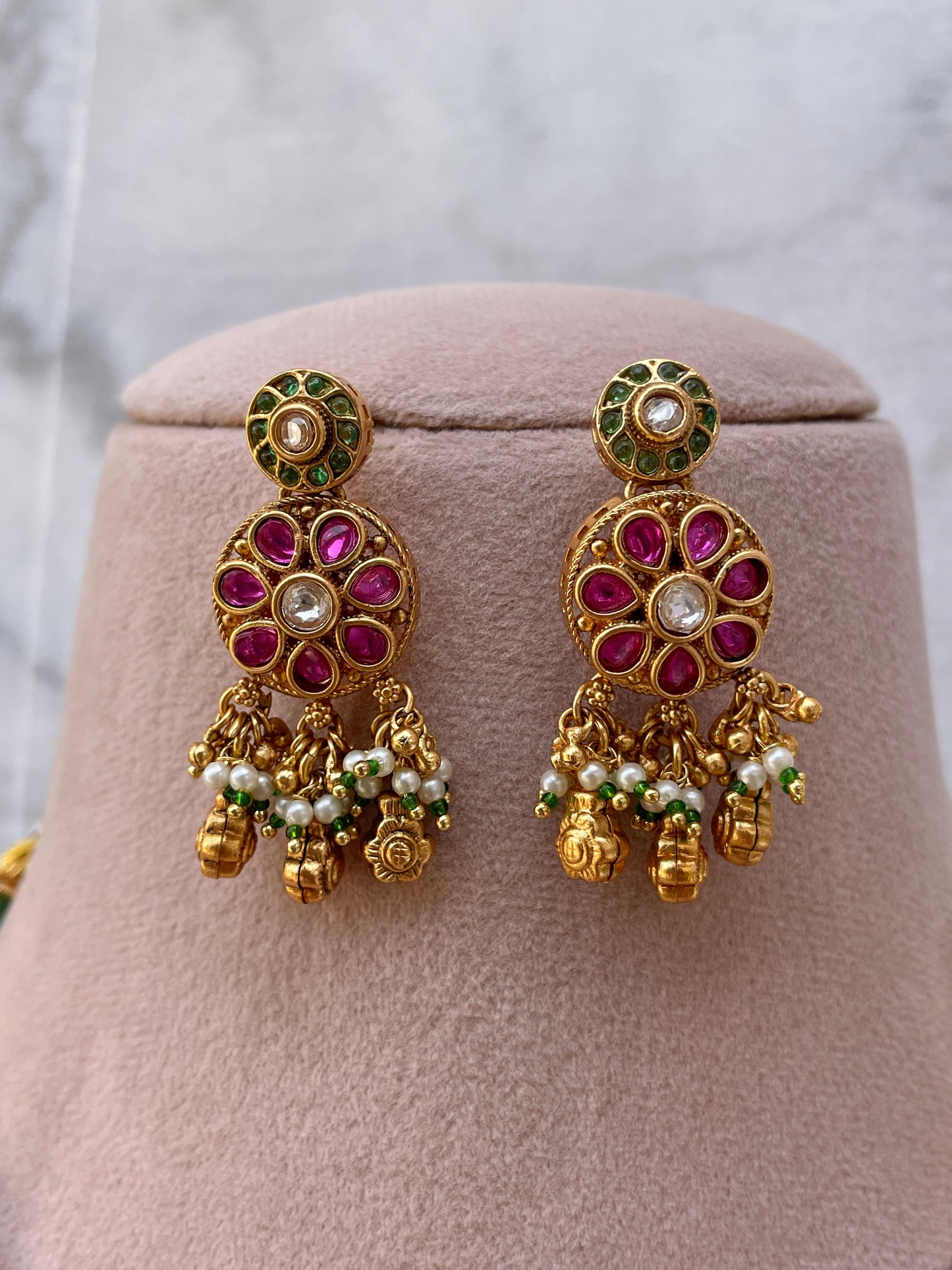 Agraja Antique Necklace Set