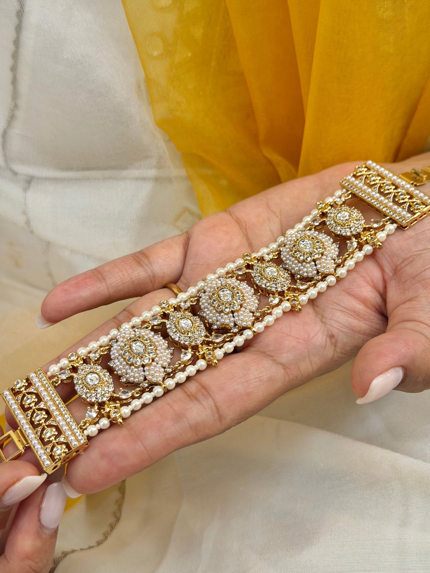 Amreen Thick Pearl Kudan Gold Look alike Bracelet