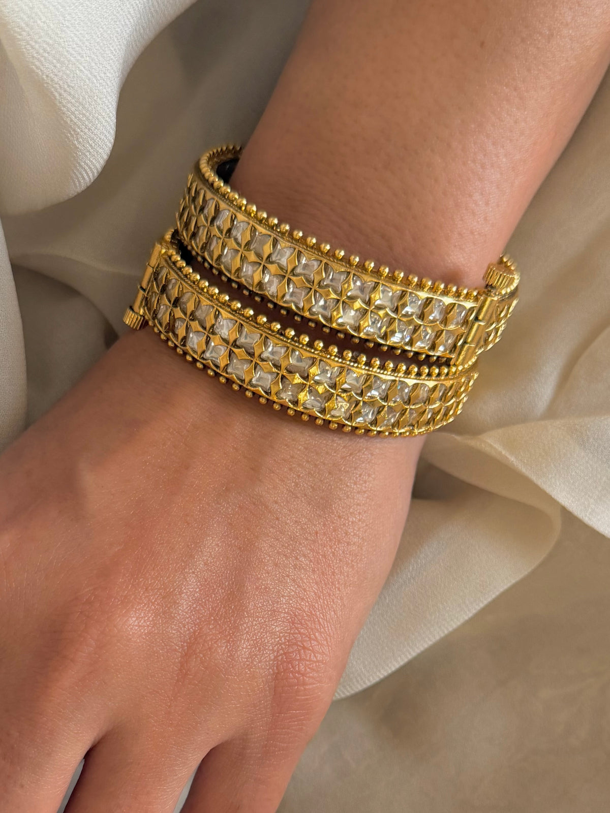 Sudipta Openable Polki Real Looking Bangle Set