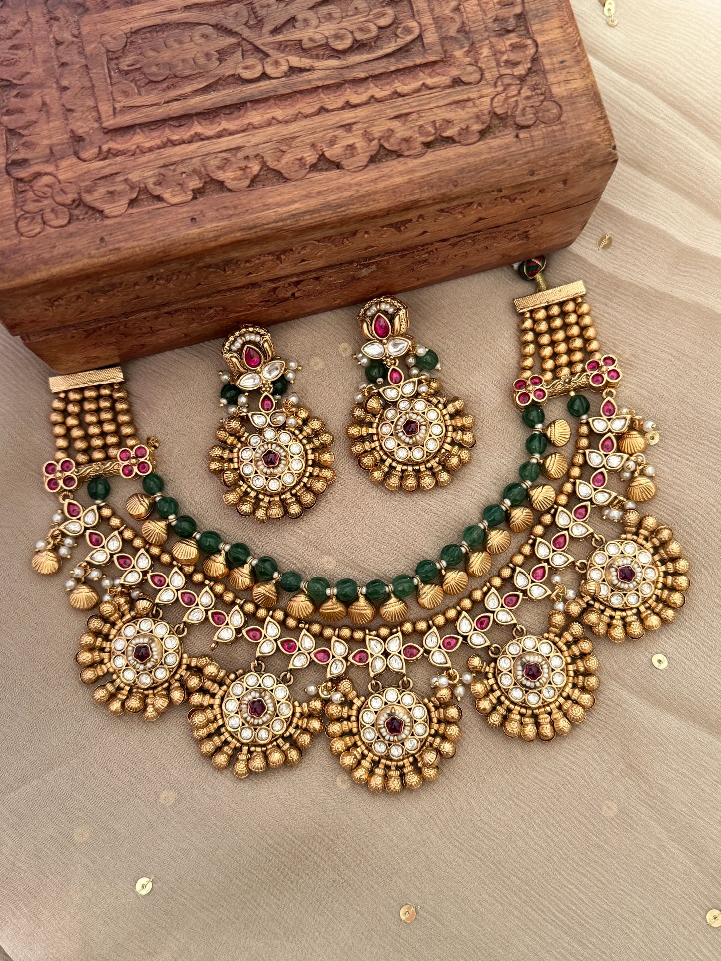 Arham Gold Necklace Set