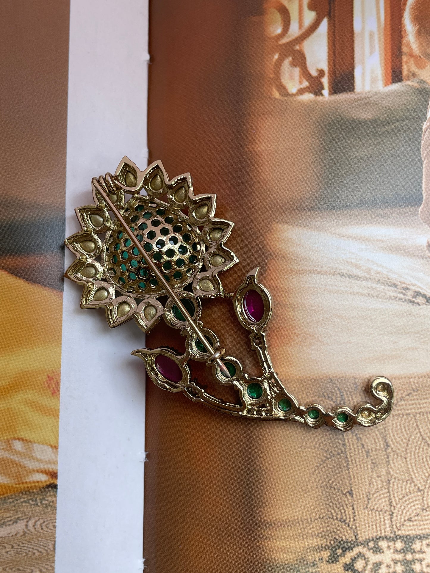 Marakata Emerald Polki Brooch ( Single )