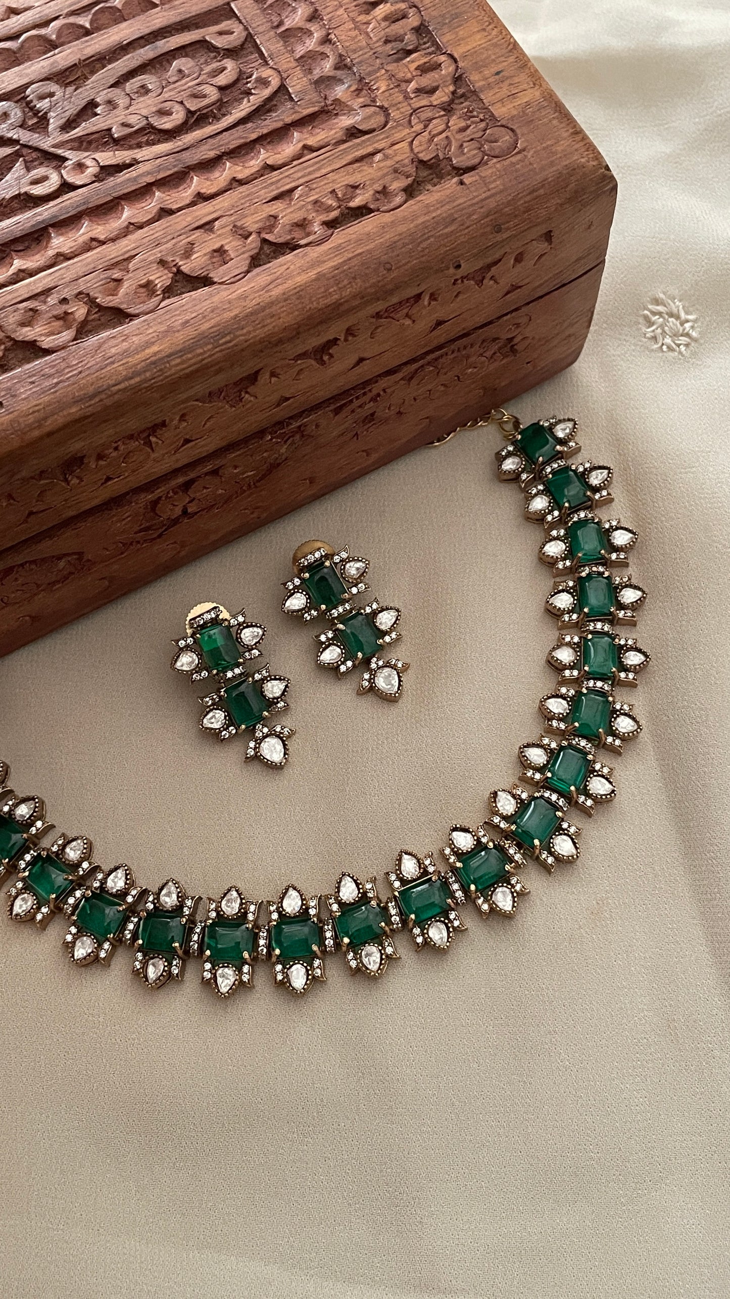 Sharvani Emerald Polki Necklace
