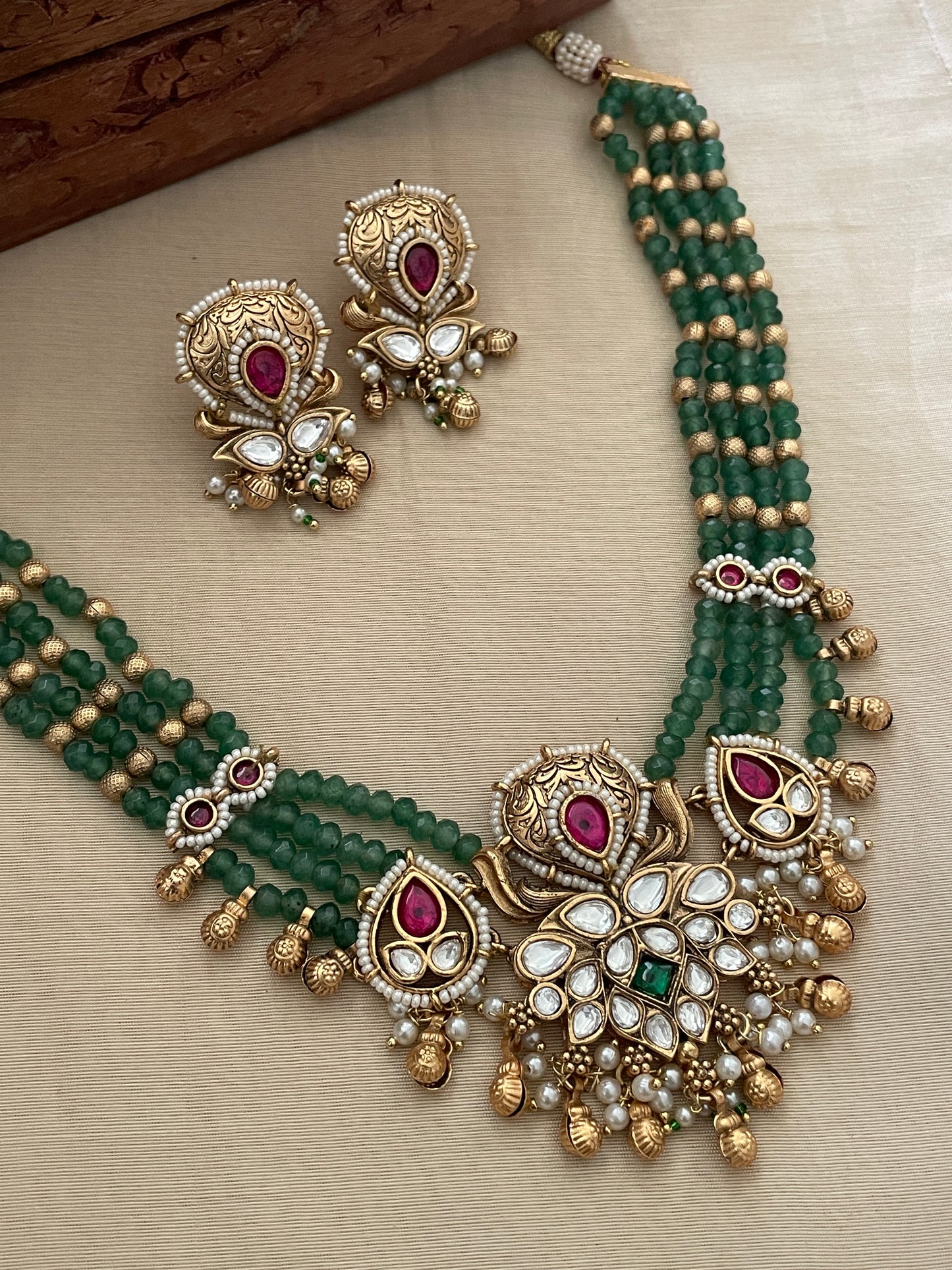 Ahalya Emerald Polki Antique Necklace Set