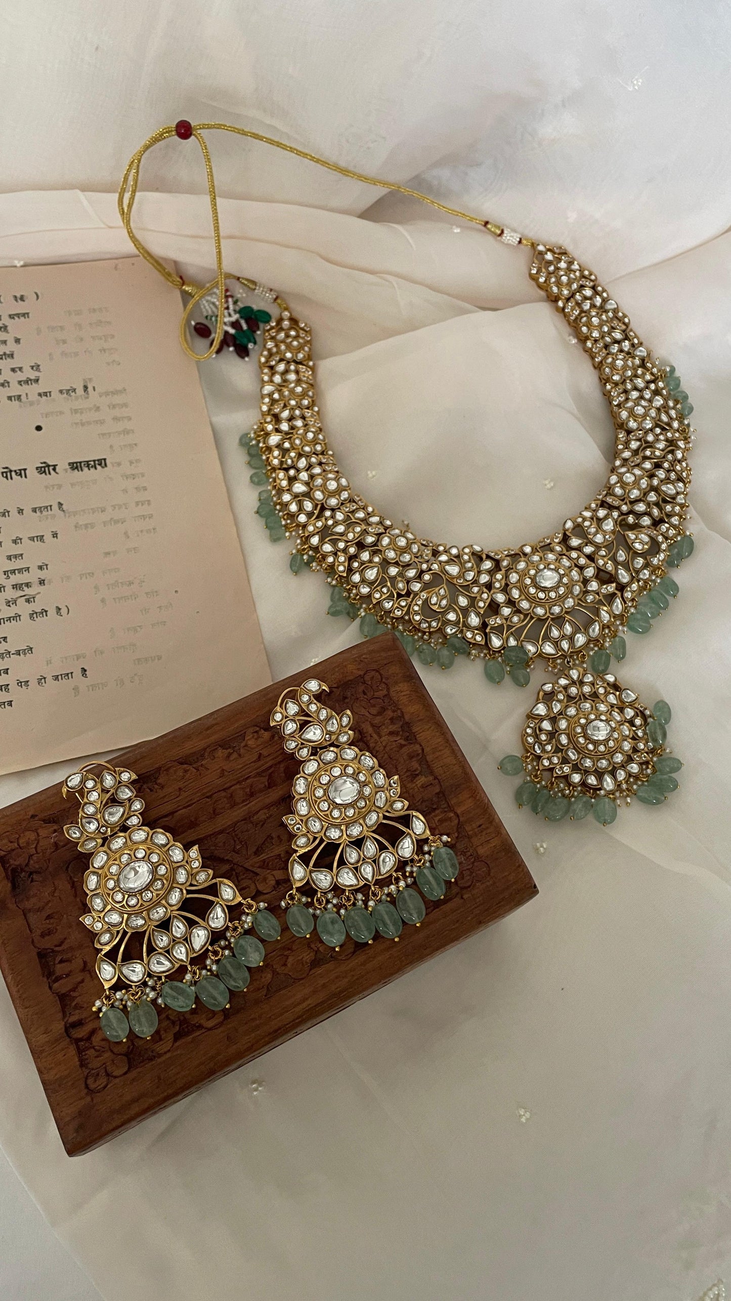 Pre Order – Jaya White Polki Necklace Set