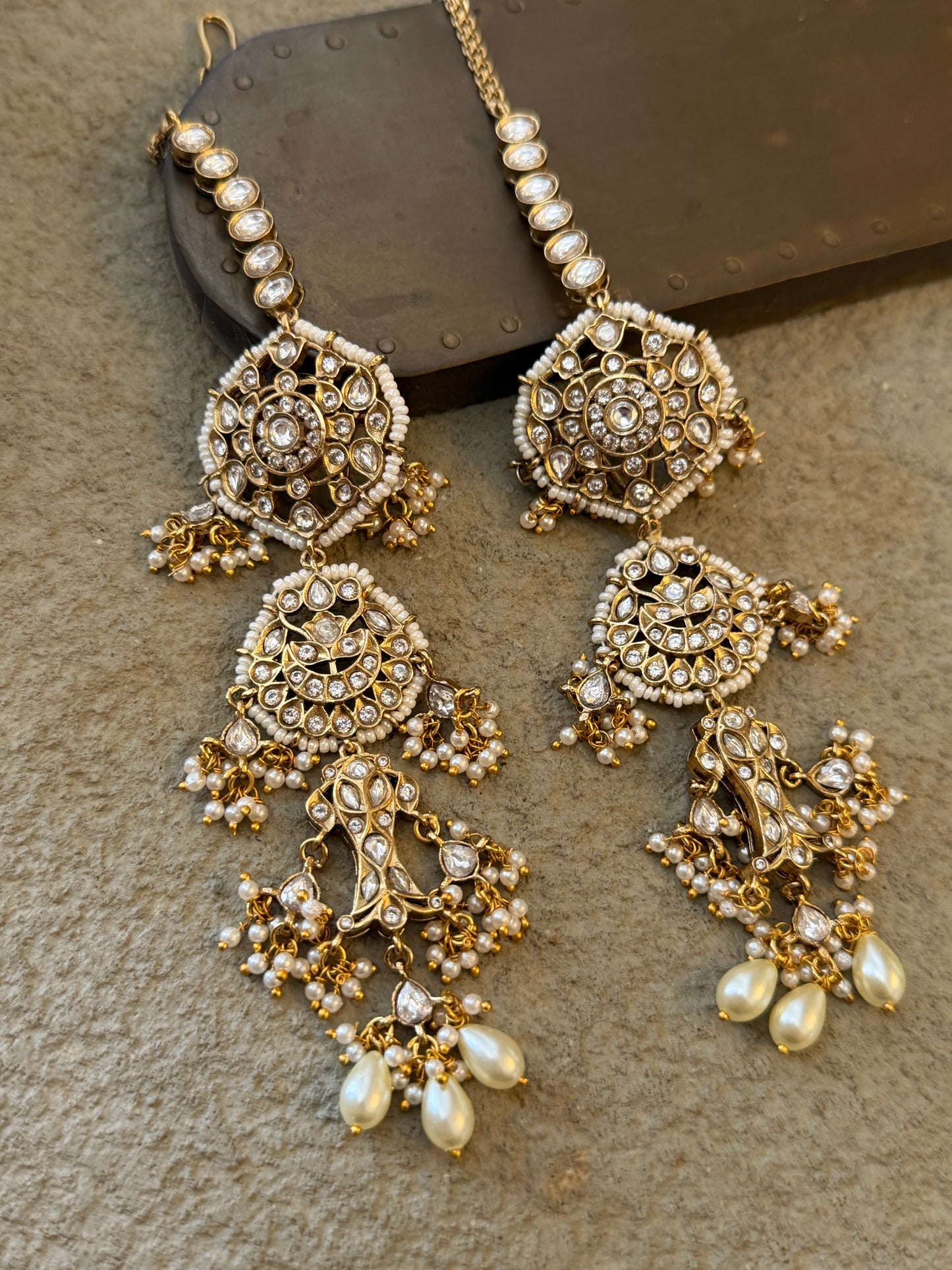 Ananta Magar Jodi White Chaandbaali Earrings