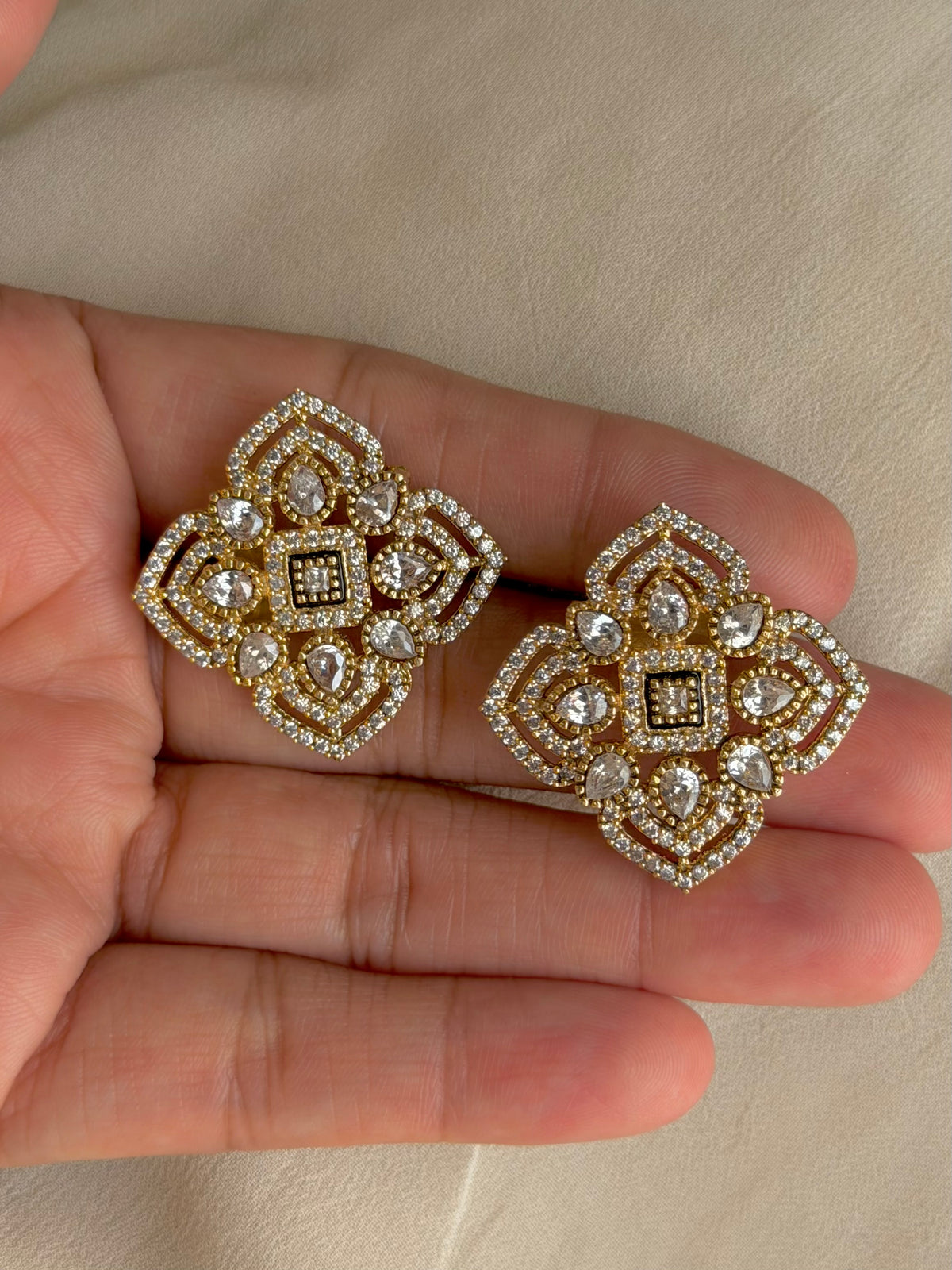 Arunima Kundan Bracelet