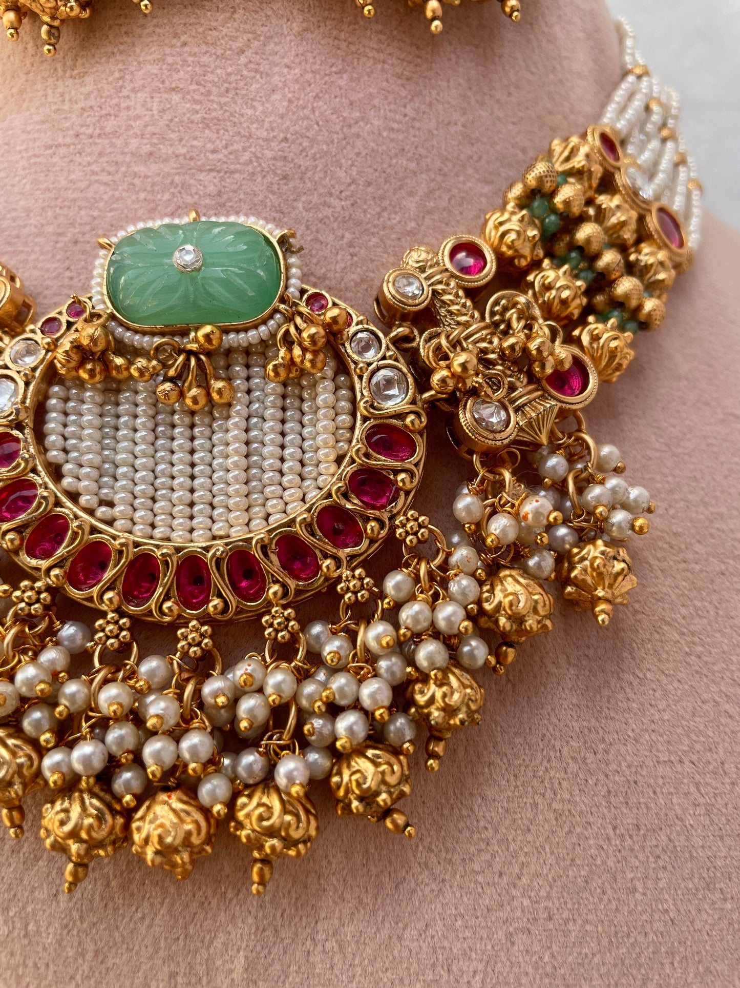 Sunmukh Antique Pearl Necklace Set