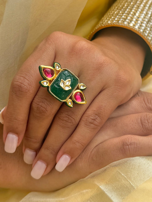 Durla Carved Emerald Adjustable Kundan Ring