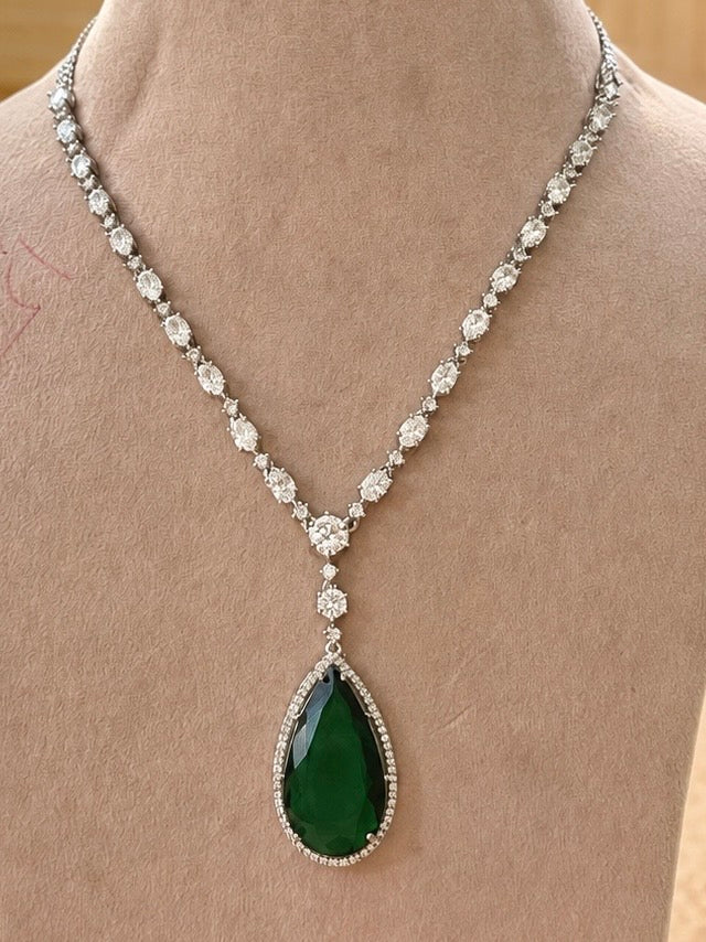 Pernia Zircon Necklace Set