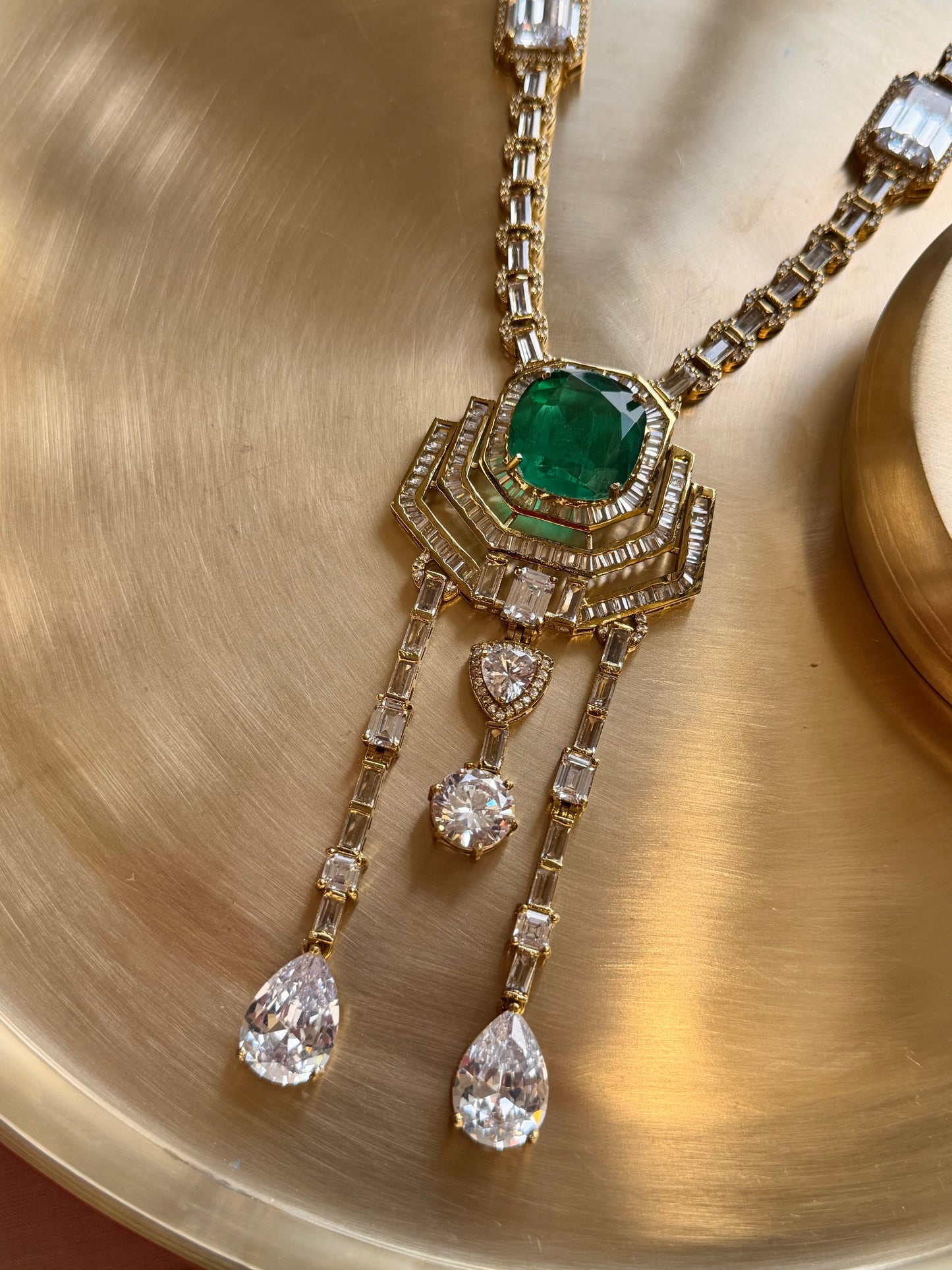 Neeta Emerald Necklace Set