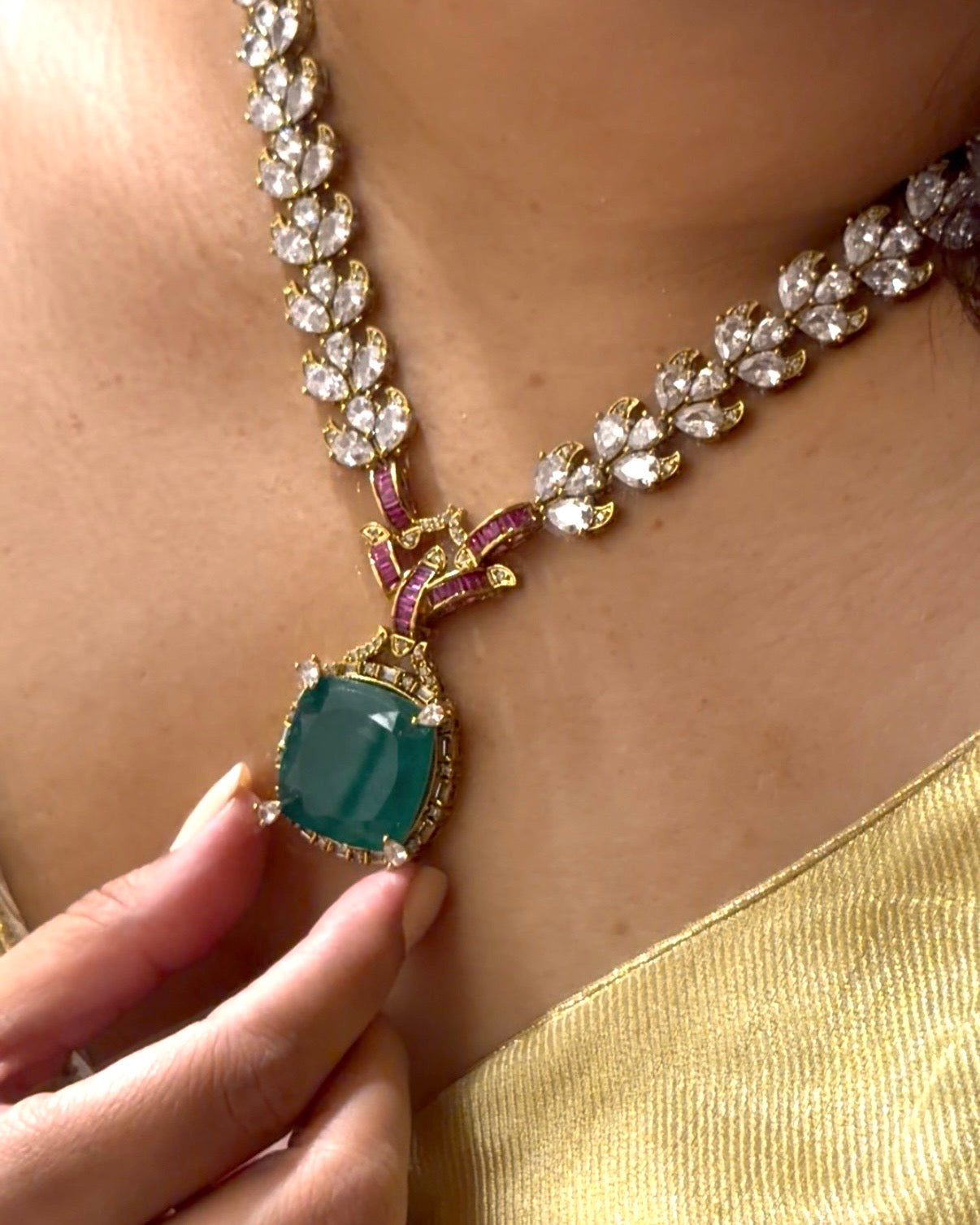 Asahi Emerald Zircon Real Gold Look Necklace Set