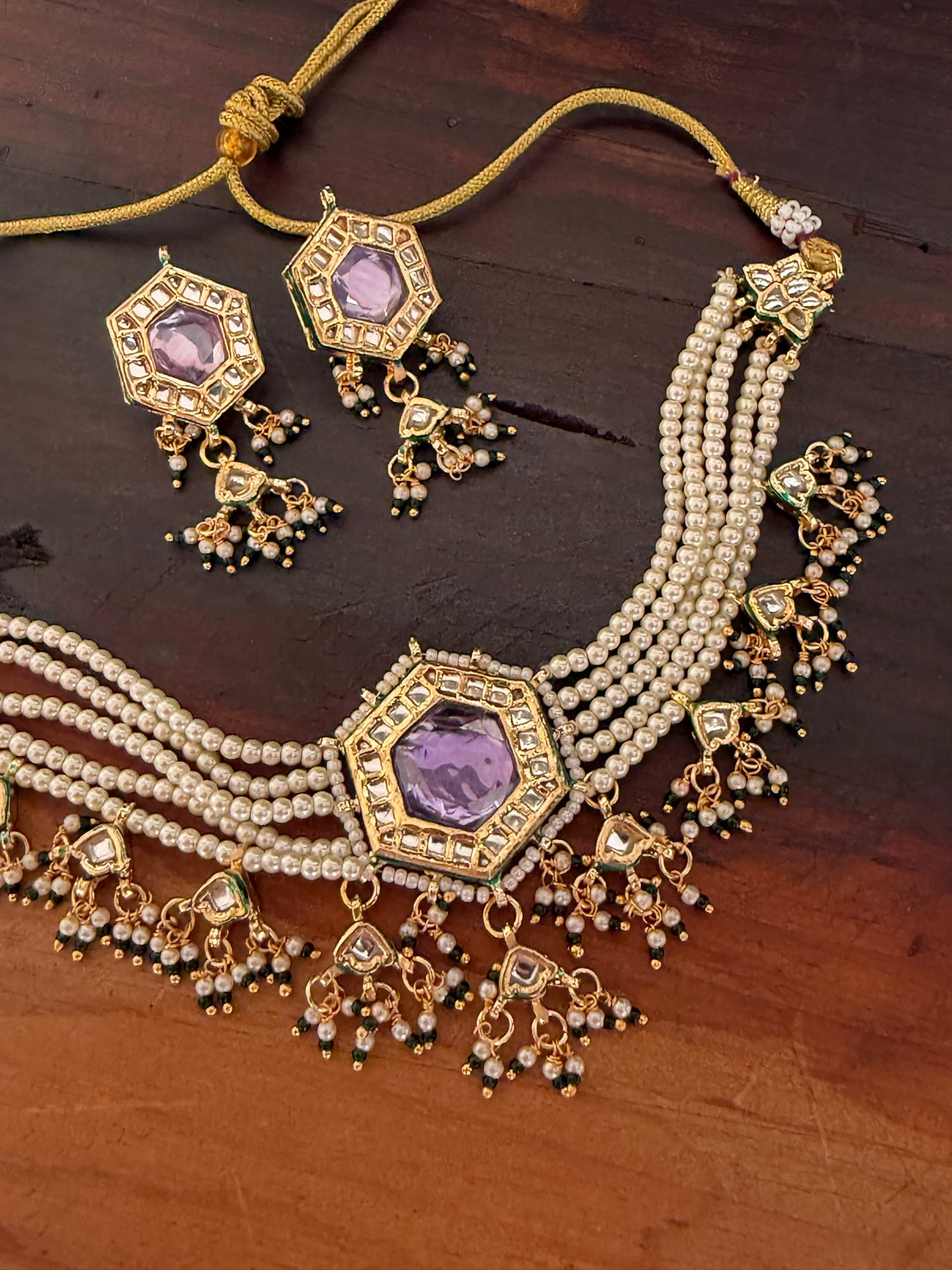 Kairav Jadau Choker