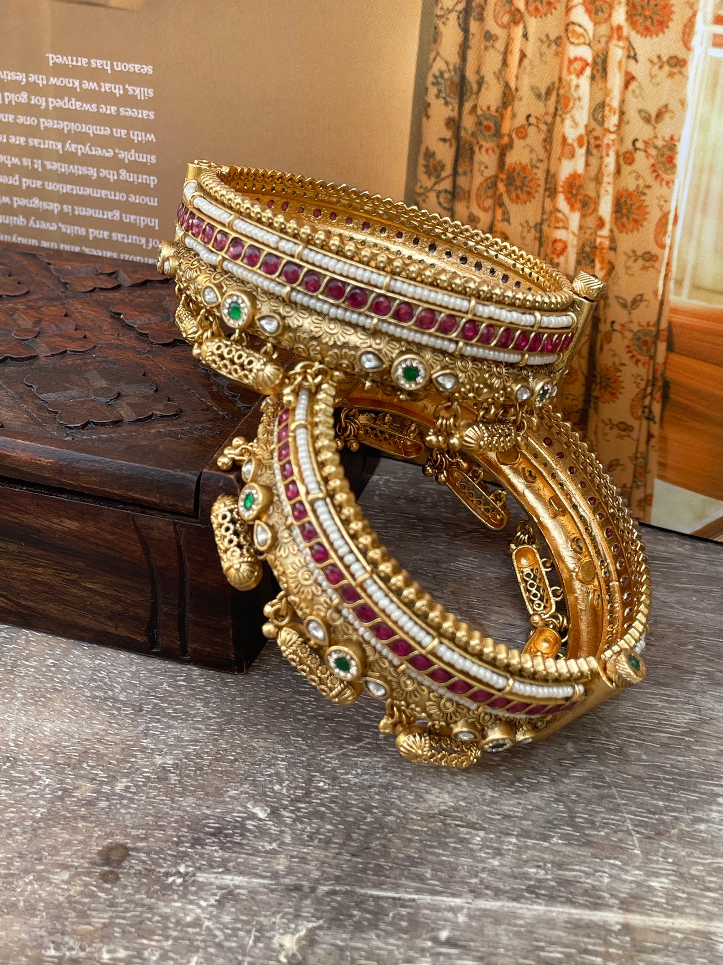Tridhan Antique Openable Bangles Set