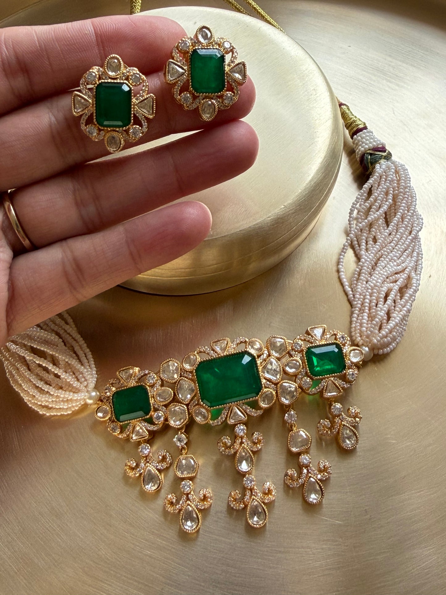 Vira Emerald Polki Choker Necklace Set