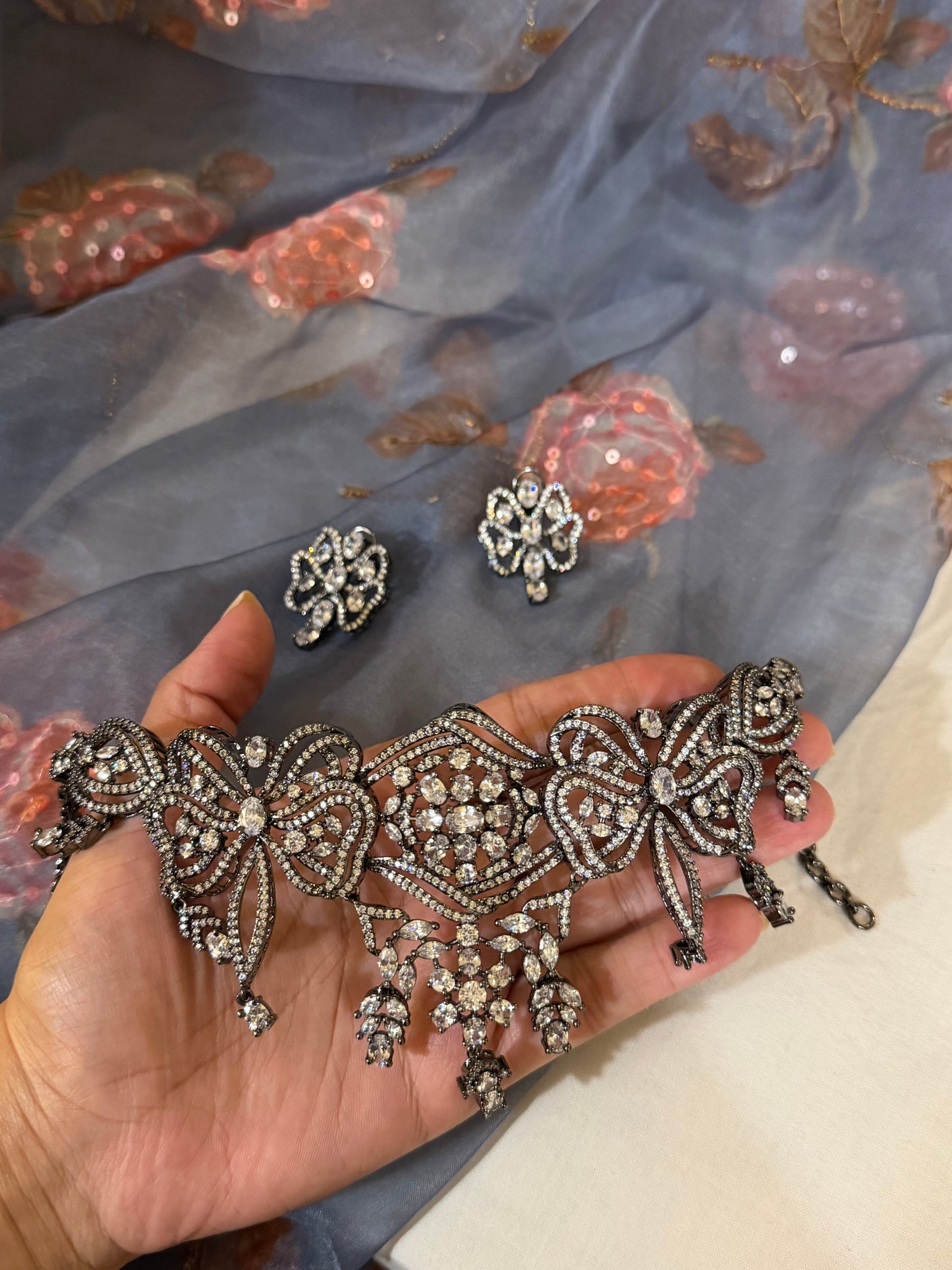 Floral Bow Victorian Diamond Necklace Set in Black Polish