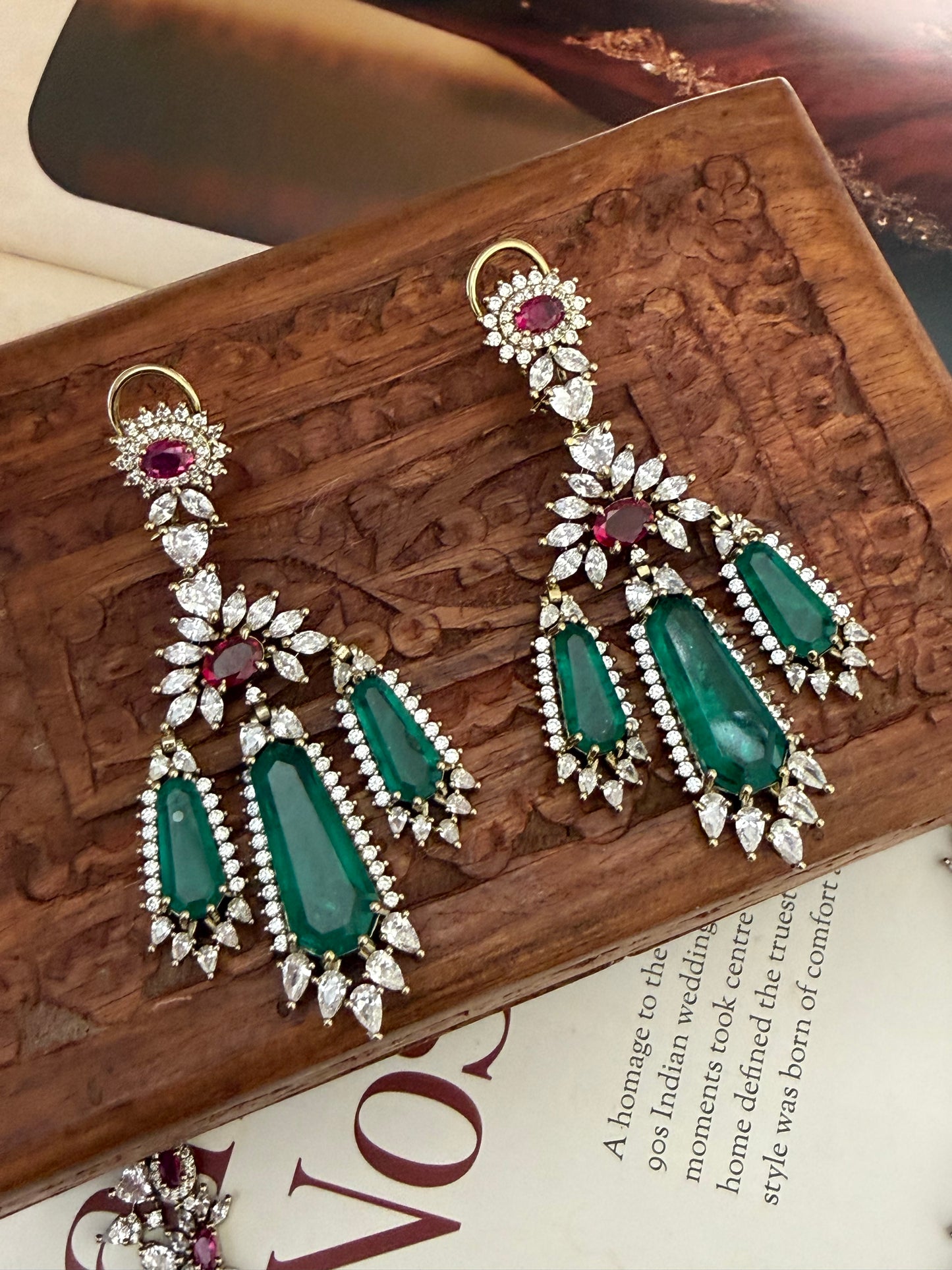 Vinoba Emerald Doublet Necklace Set