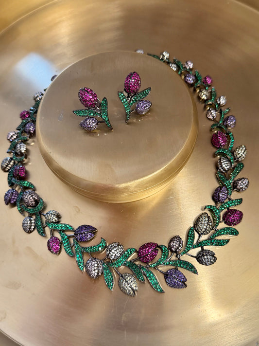 Tulip Garden Necklace Set