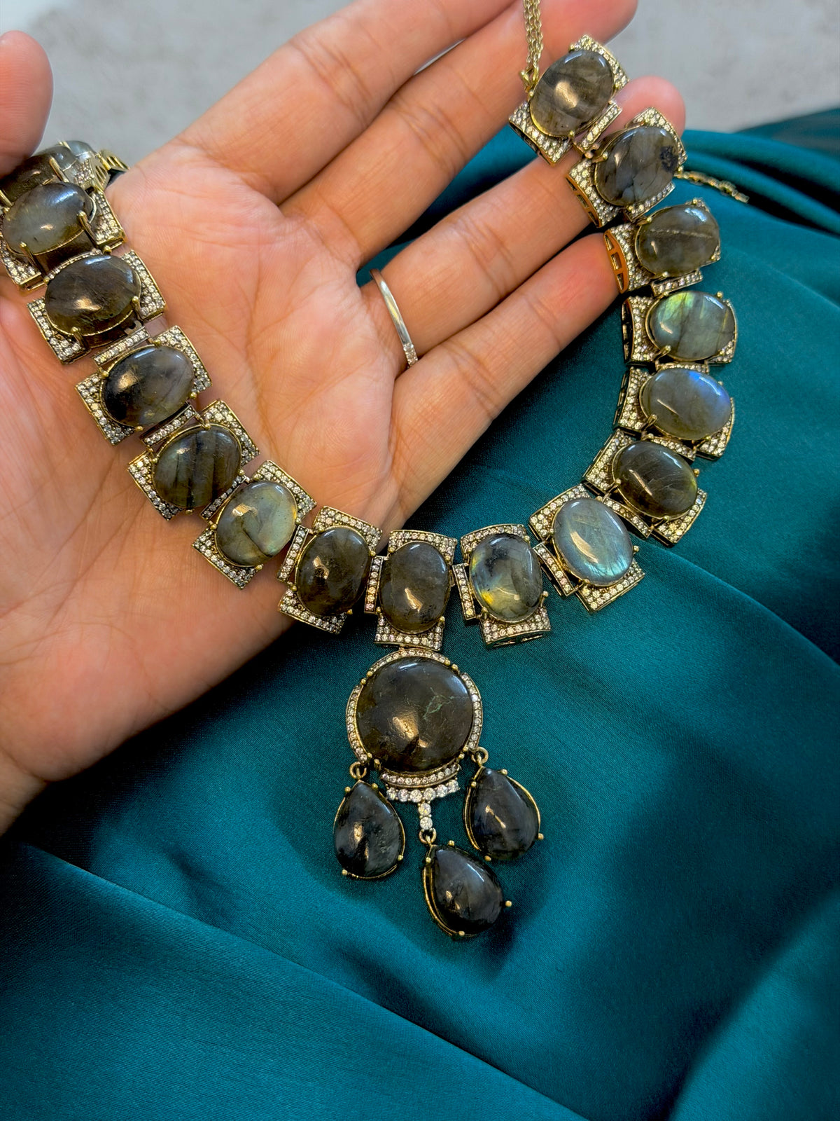 Manya Labradorite Doublet Necklace Set