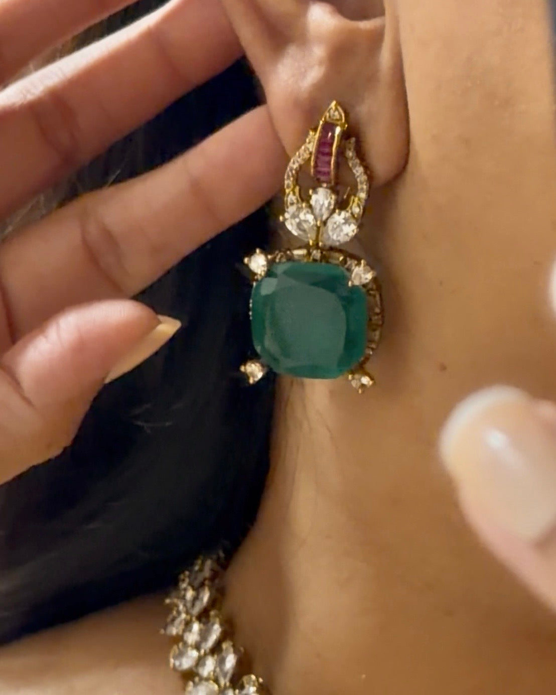 Asahi Emerald Zircon Real Gold Look Necklace Set