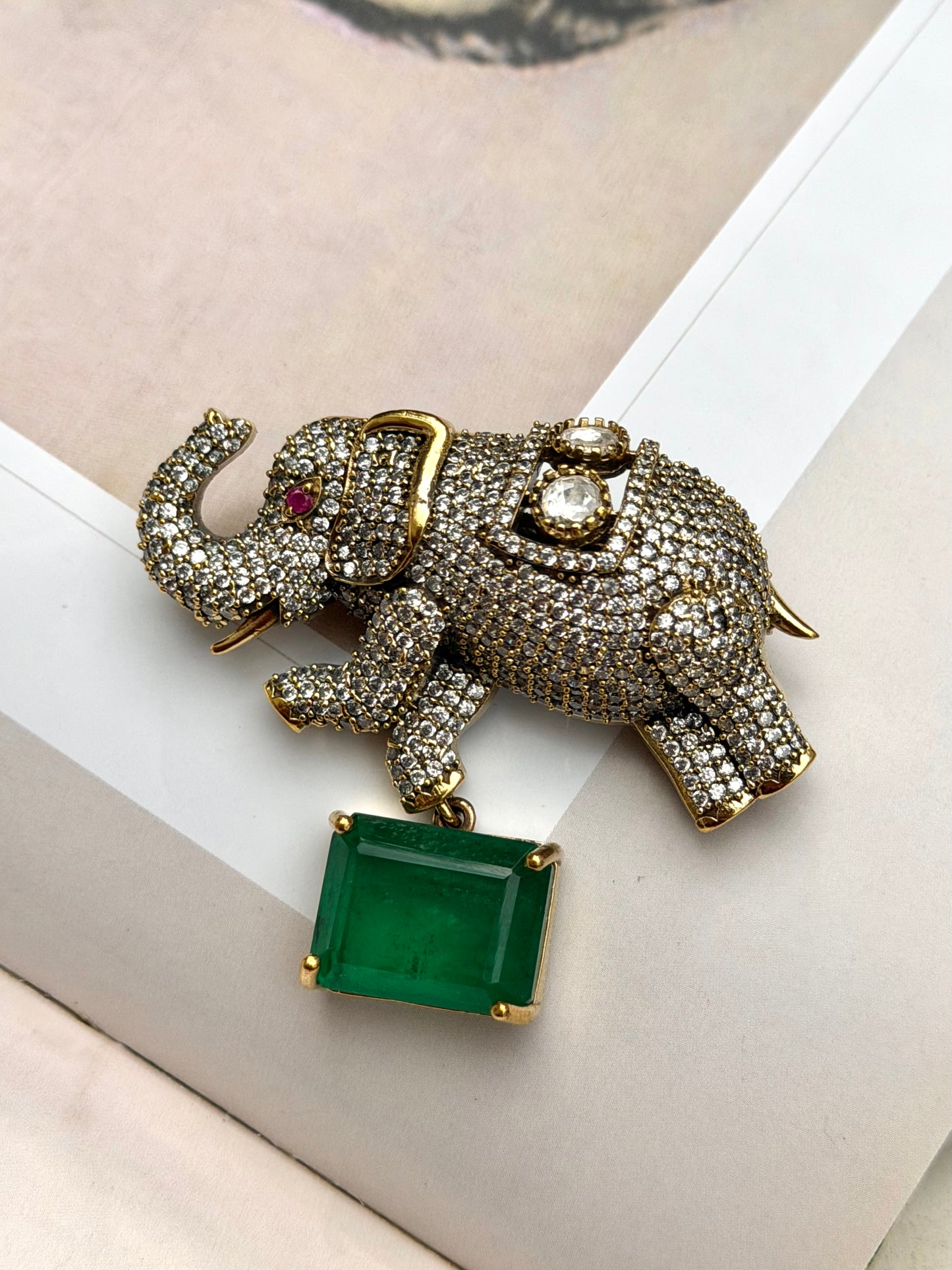 Gaj Emerald Brooch