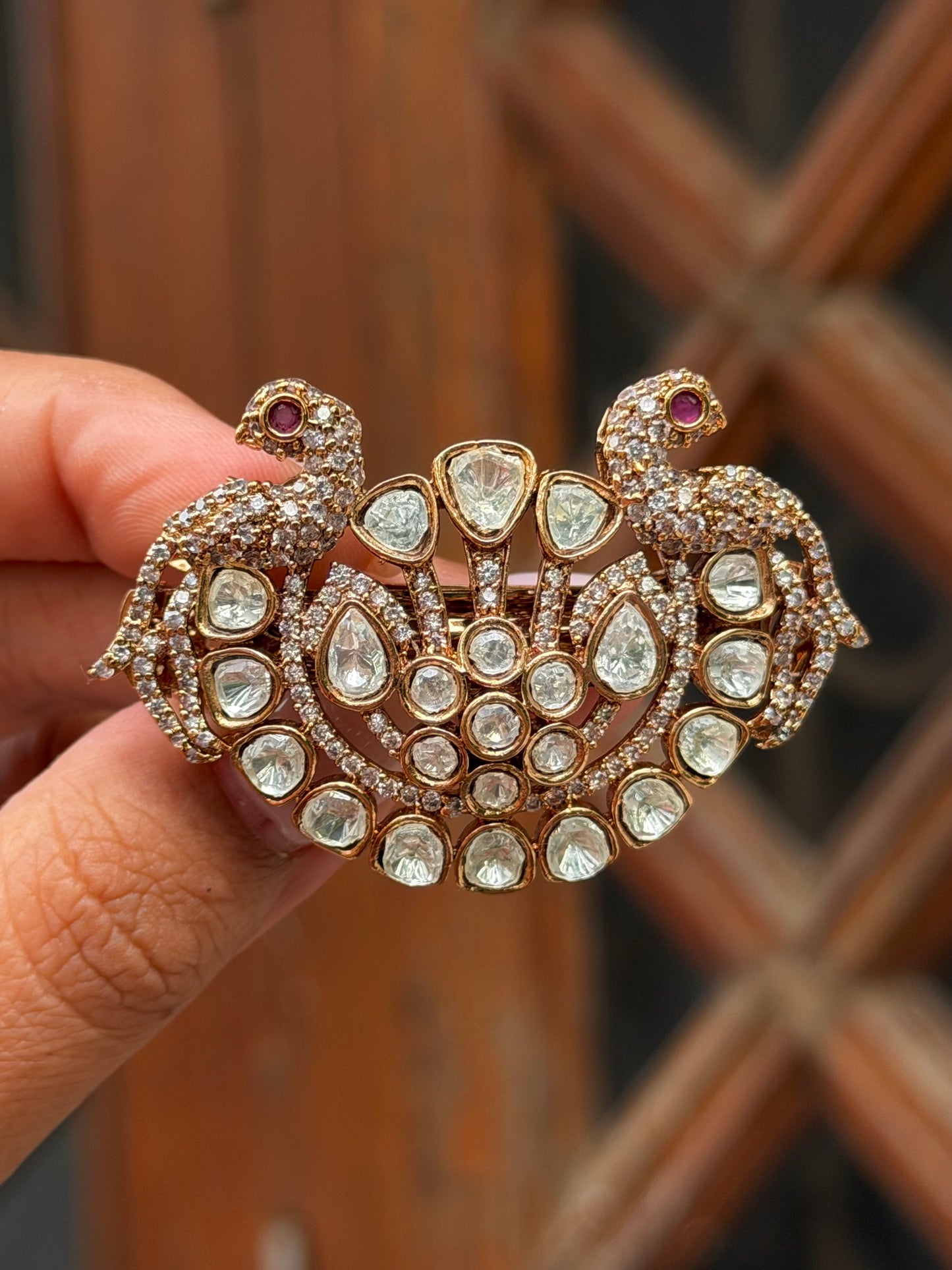 Devyani Kundan Bun Hair Clip