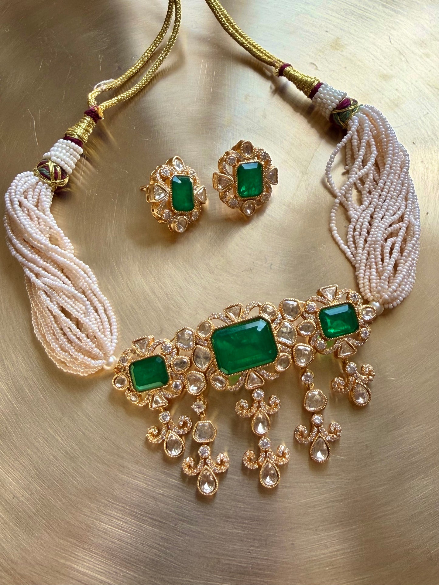 Vira Emerald Polki Choker Necklace Set