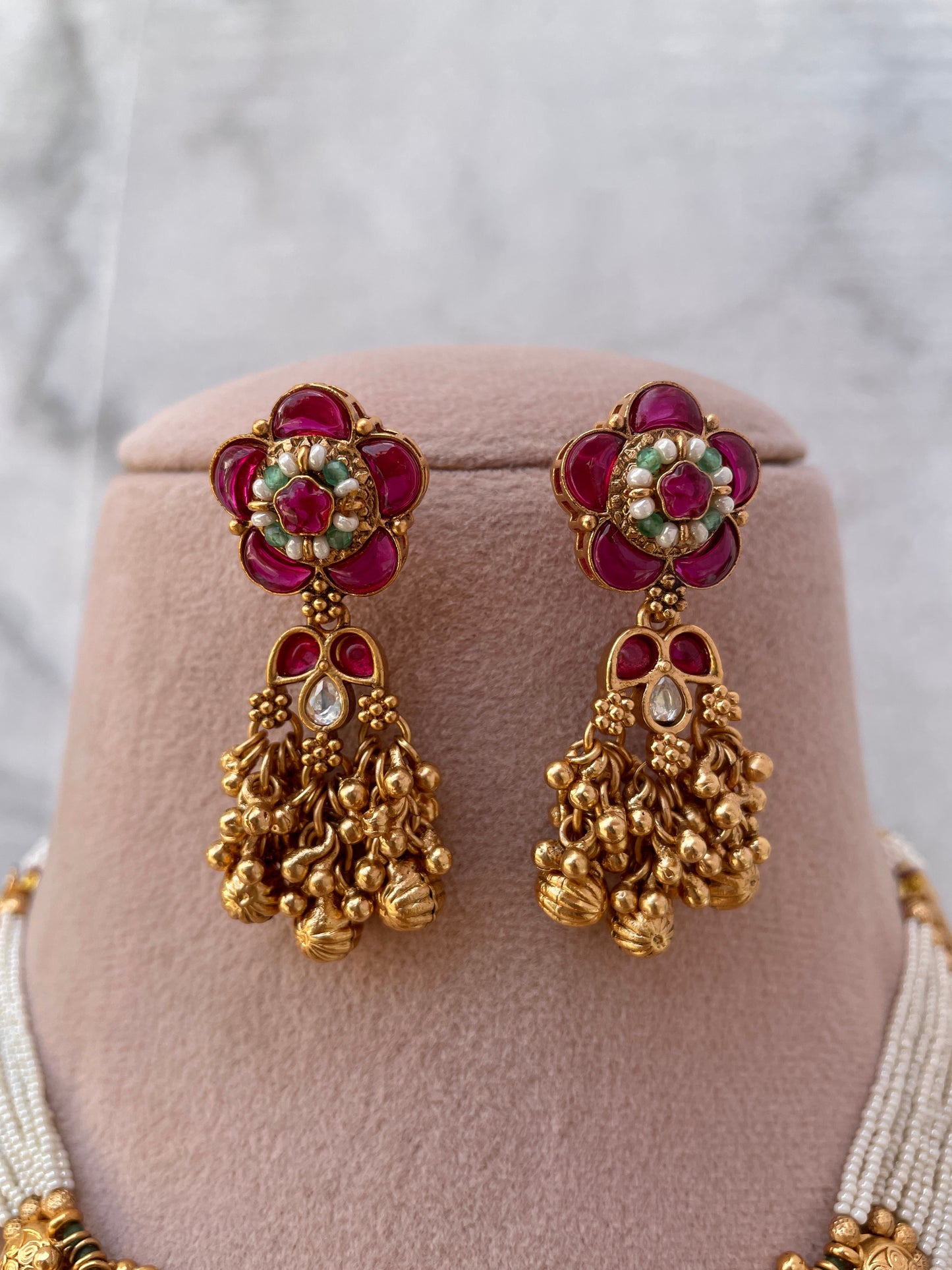 Tatvam Pearl Antique Necklace Set