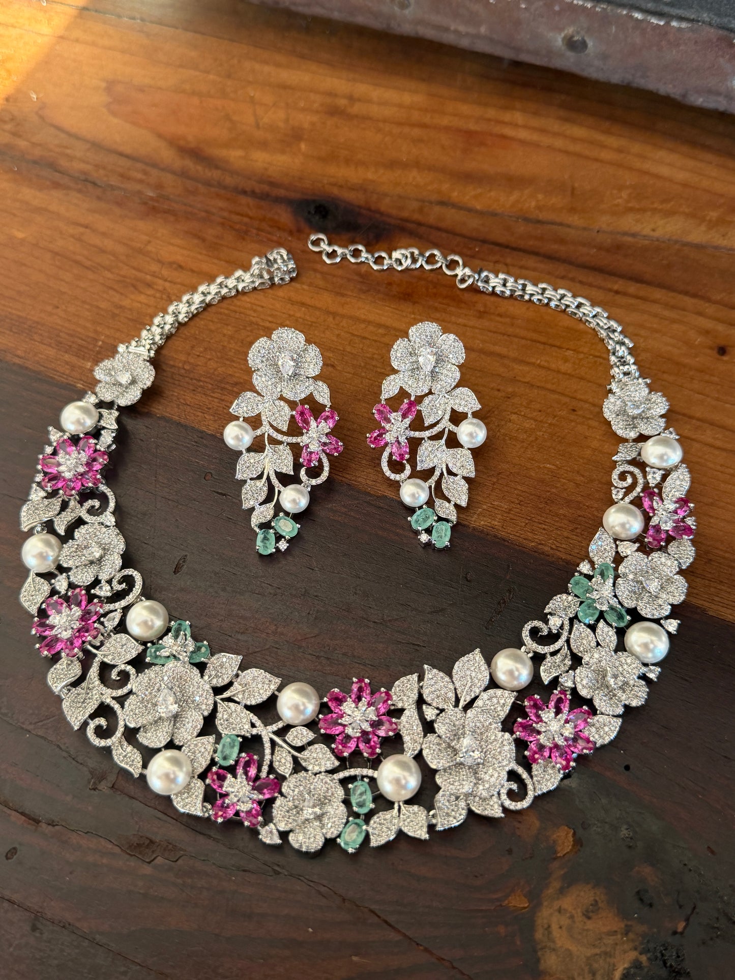 Kashmiri Lily Necklace Set
