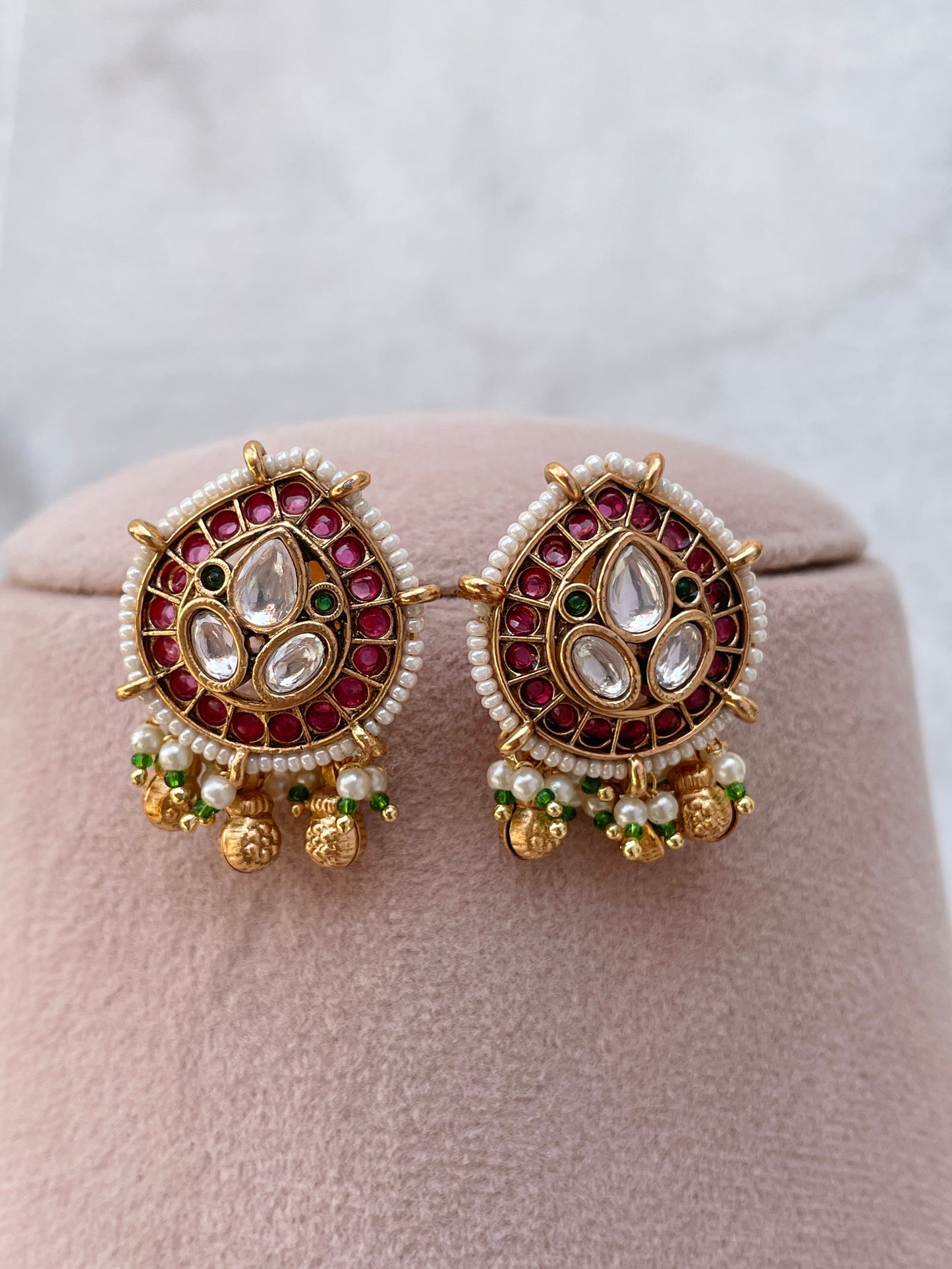 Tulsi Antique Pearl Necklace Set