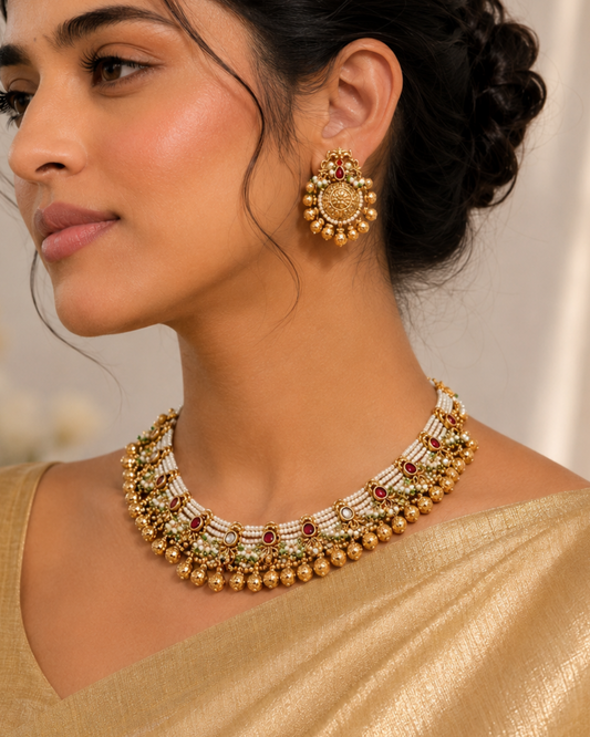 Tasva Antique Pearl Necklace Set