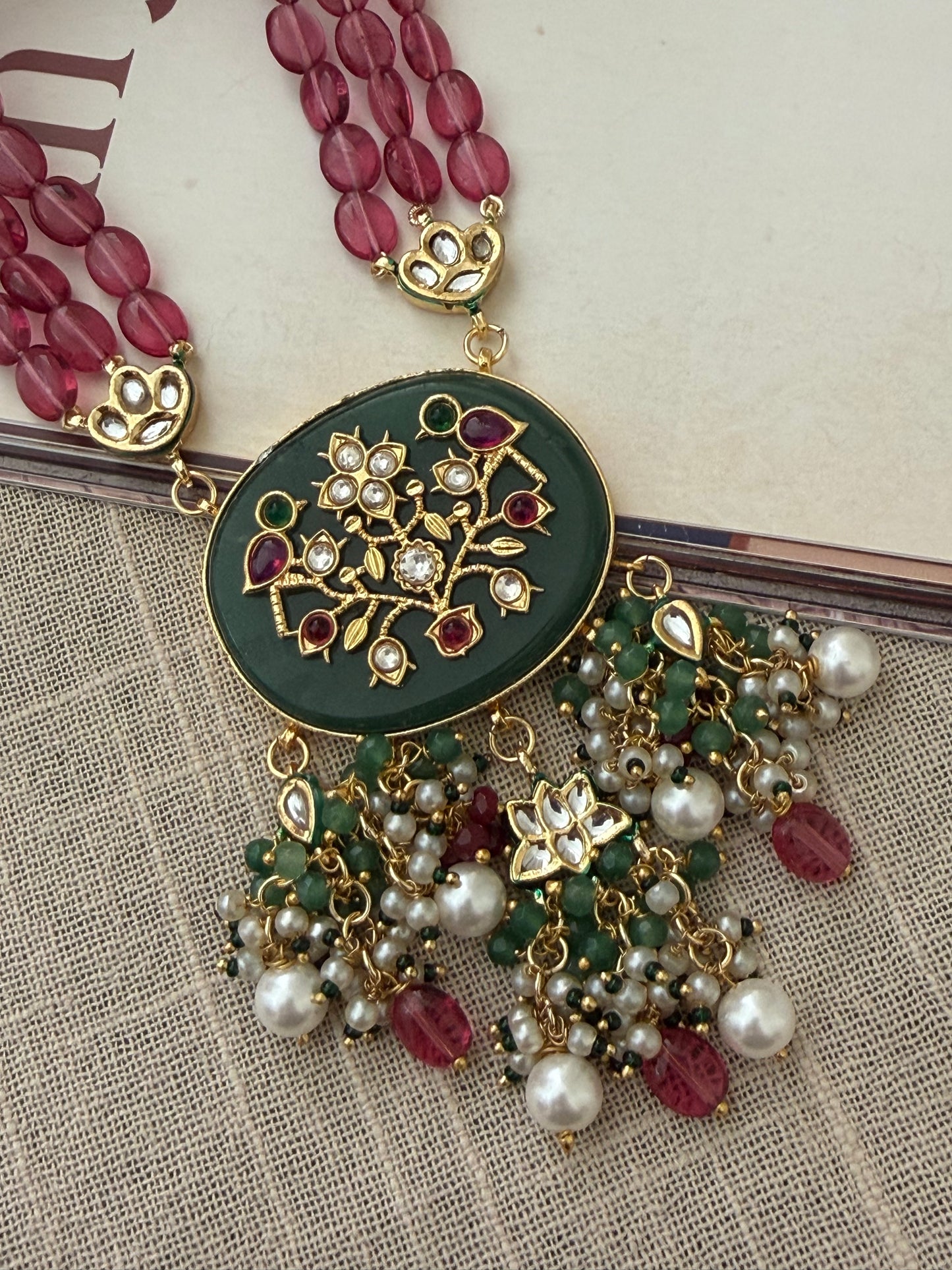 Sumukhi Jadau Necklace Set