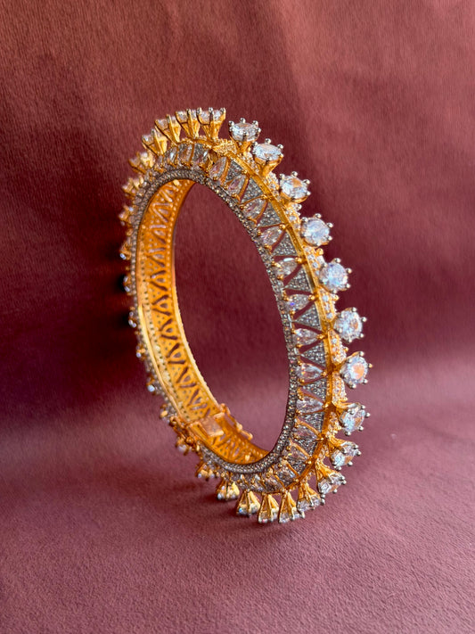 Diamantina Ghokhru Bangle