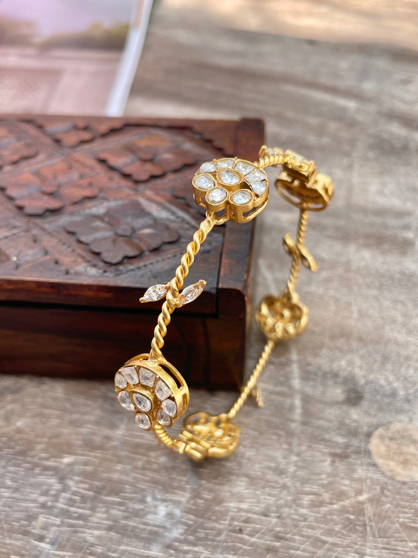 Orlina Polki Bracelet White