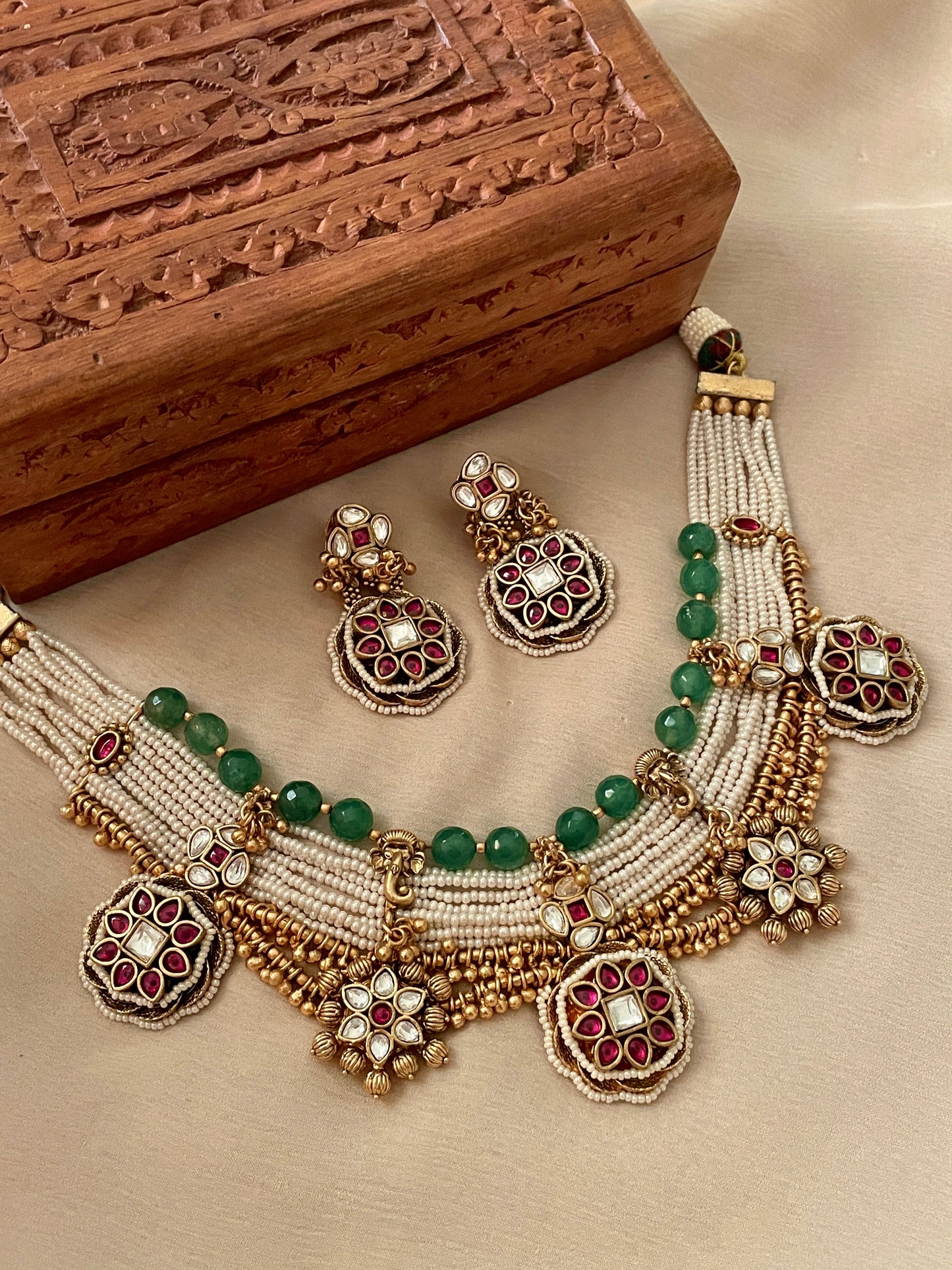 Sanja Antique Necklace Set
