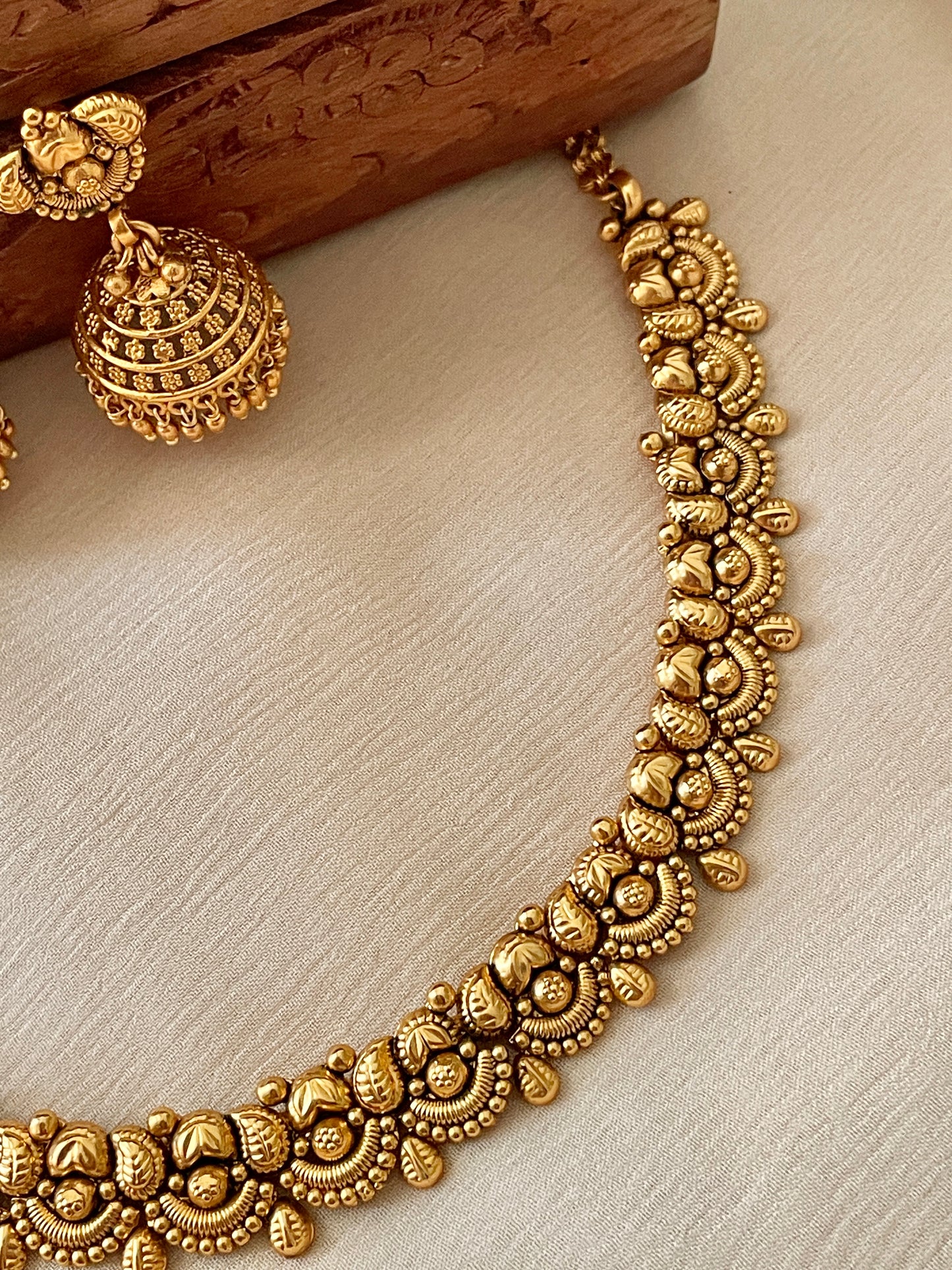 Tripura Antique Necklace Set