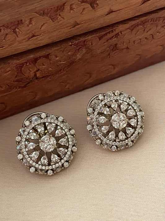 Noor Zircon Stud Earrings White