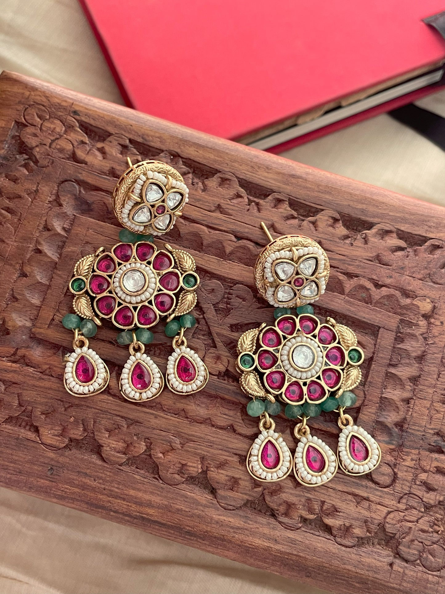 Raasa Antique Polki Necklace Set