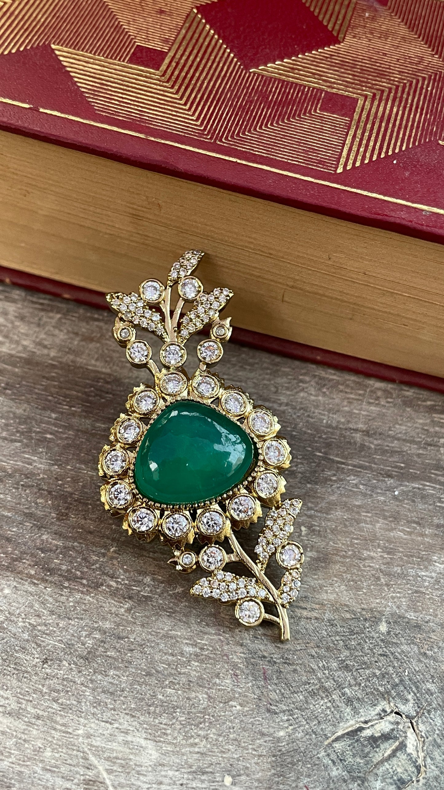 Keshav Emerald Leaf Brooch ( Single )